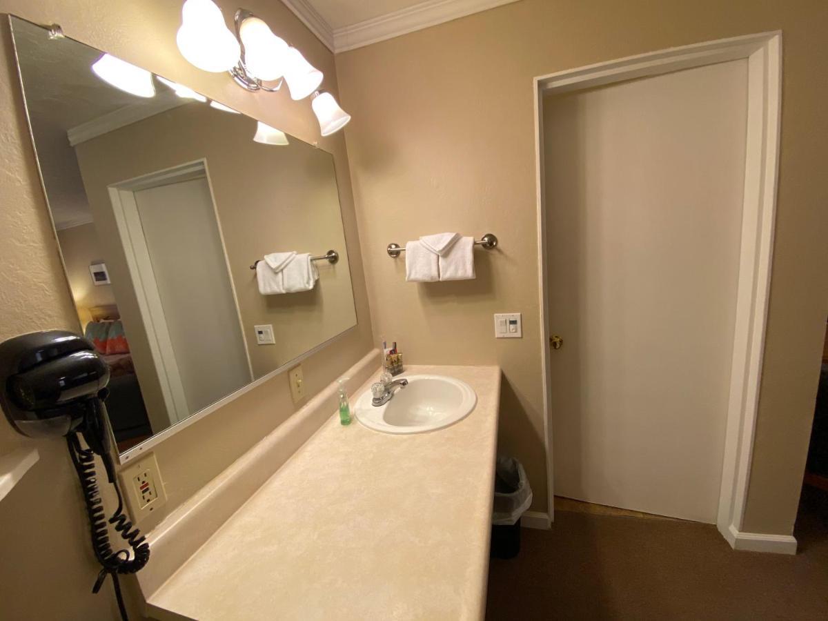 Independence Courthouse Motel מראה חיצוני תמונה