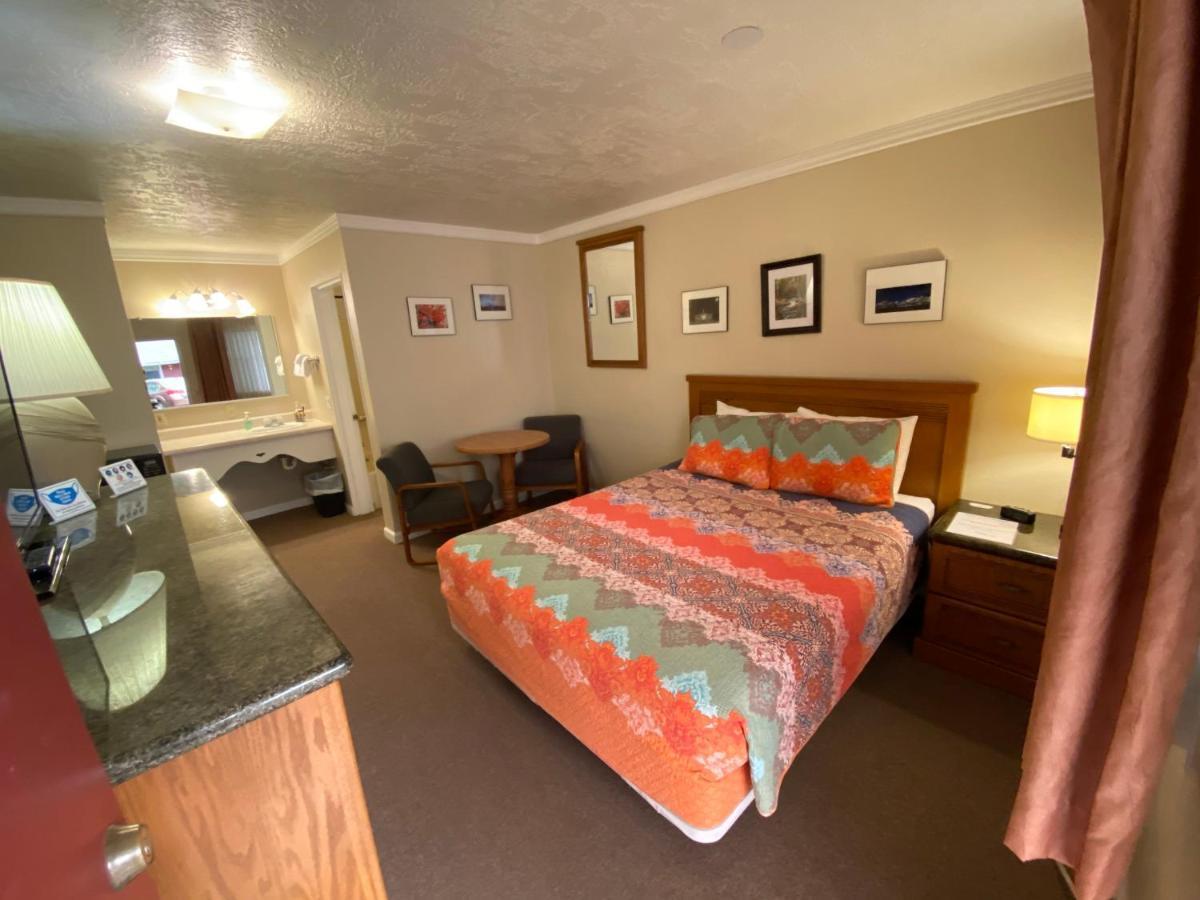Independence Courthouse Motel מראה חיצוני תמונה
