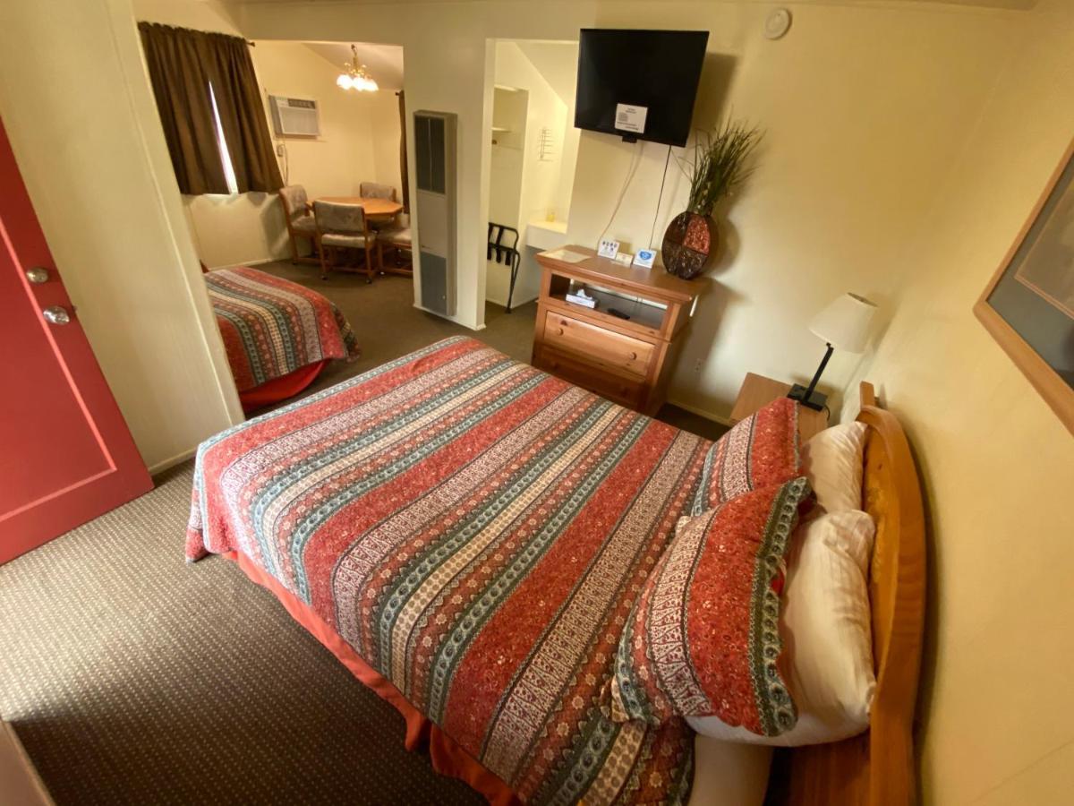 Independence Courthouse Motel מראה חיצוני תמונה