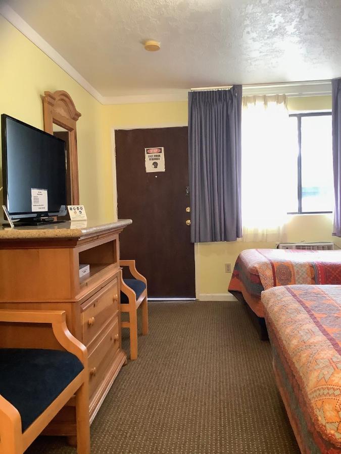 Independence Courthouse Motel מראה חיצוני תמונה
